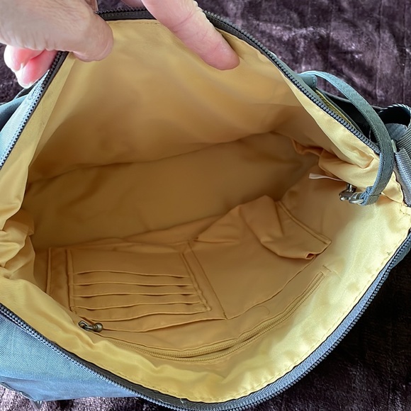 Baggallini shoulder bag, like new - Picture 5 of 8